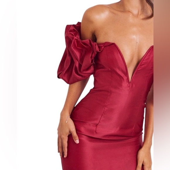 PrettyLittleThing Burgundy Satin Ruffle Low Cut Mini Dress Nwt Size 8 - Picture 4 of 6